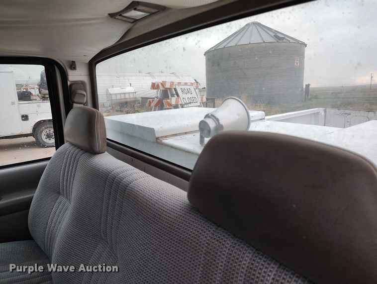 image for item IP9630 1997 Chevrolet C1500 pickup truck