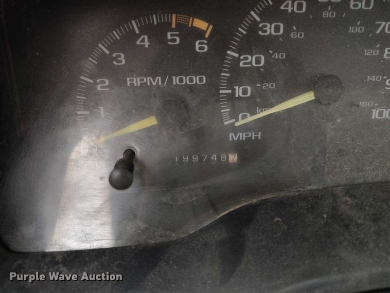 image for item IP9630 1997 Chevrolet C1500 pickup truck