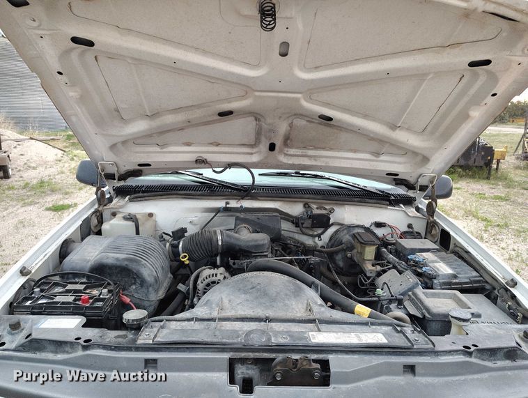 image for item IP9630 1997 Chevrolet C1500 pickup truck