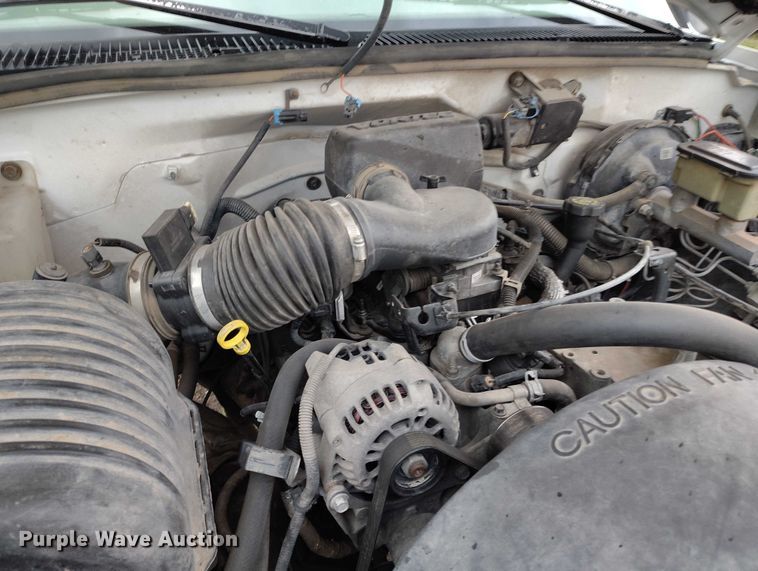 image for item IP9630 1997 Chevrolet C1500 pickup truck