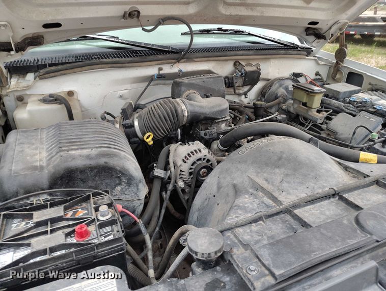 image for item IP9630 1997 Chevrolet C1500 pickup truck