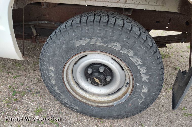 image for item IP9630 1997 Chevrolet C1500 pickup truck