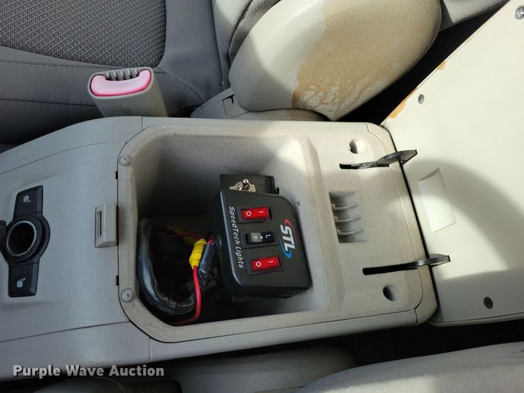 image for item NB9833 2008 Saturn Vue XR SUV