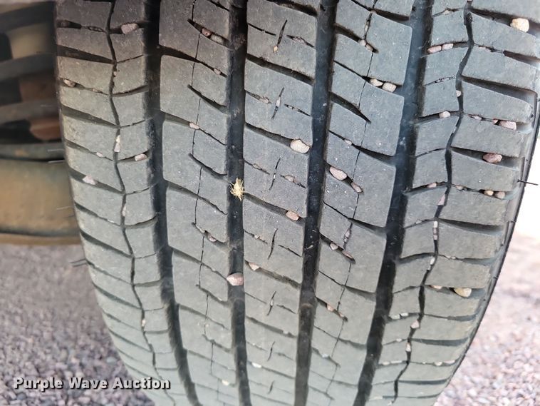 image for item NB9833 2008 Saturn Vue XR SUV