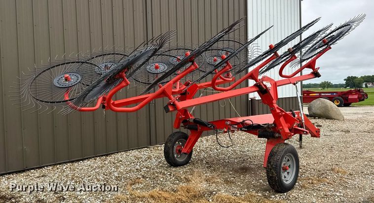 image for item DH9993 Kuhn Speed Rake SR112 hay rake