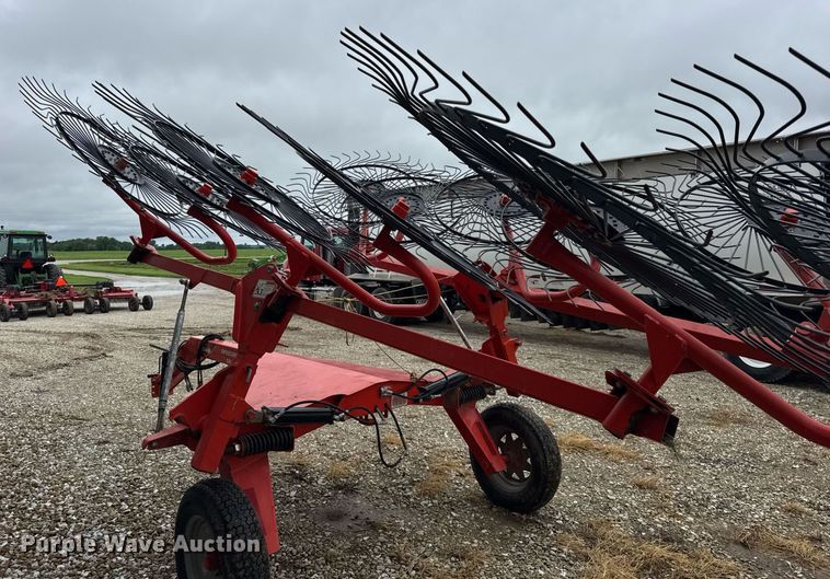 image for item DH9993 Kuhn Speed Rake SR112 hay rake