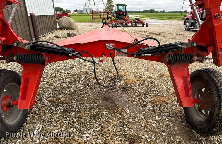 image for item DH9993 Kuhn Speed Rake SR112 hay rake