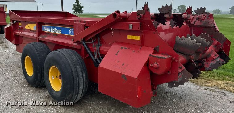image for item DH9995 1991 New Holland 195 manure spreader