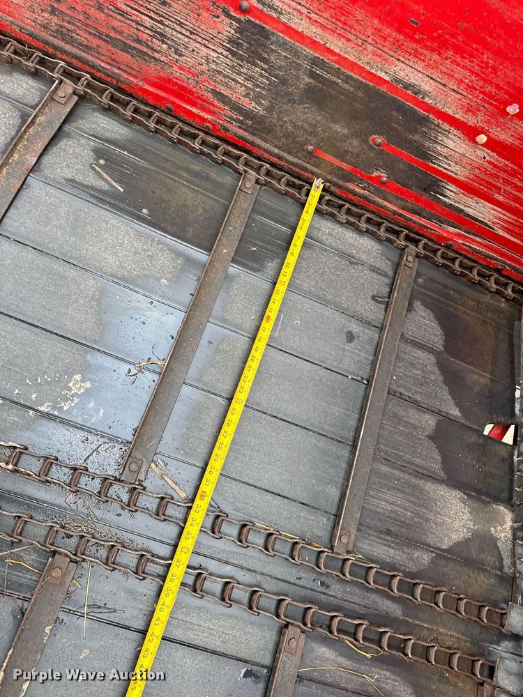 image for item DH9995 1991 New Holland 195 manure spreader