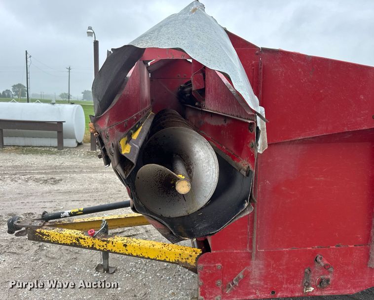 image for item DH9996 Schuler 220BF feed mixer