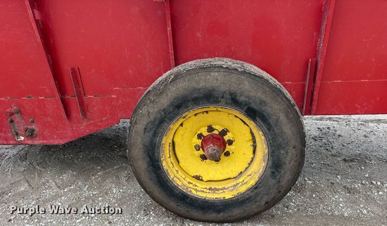 image for item DH9996 Schuler 220BF feed mixer