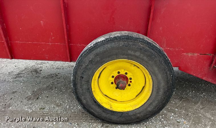 image for item DH9996 Schuler 220BF feed mixer