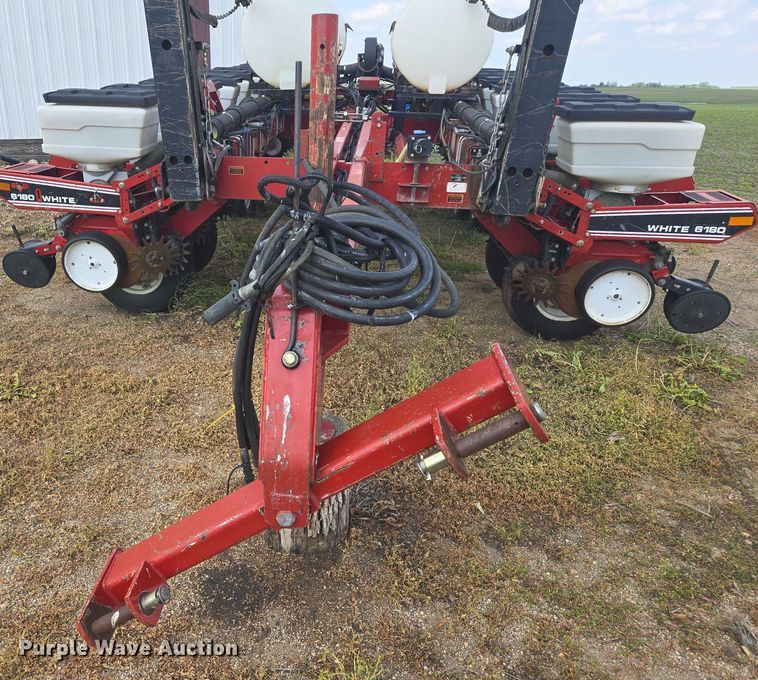 image for item DR4442 1996 AGCO White 6180 planter