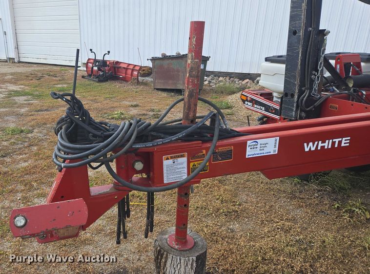 image for item DR4442 1996 AGCO White 6180 planter