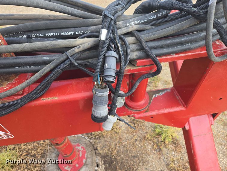 image for item DR4442 1996 AGCO White 6180 planter