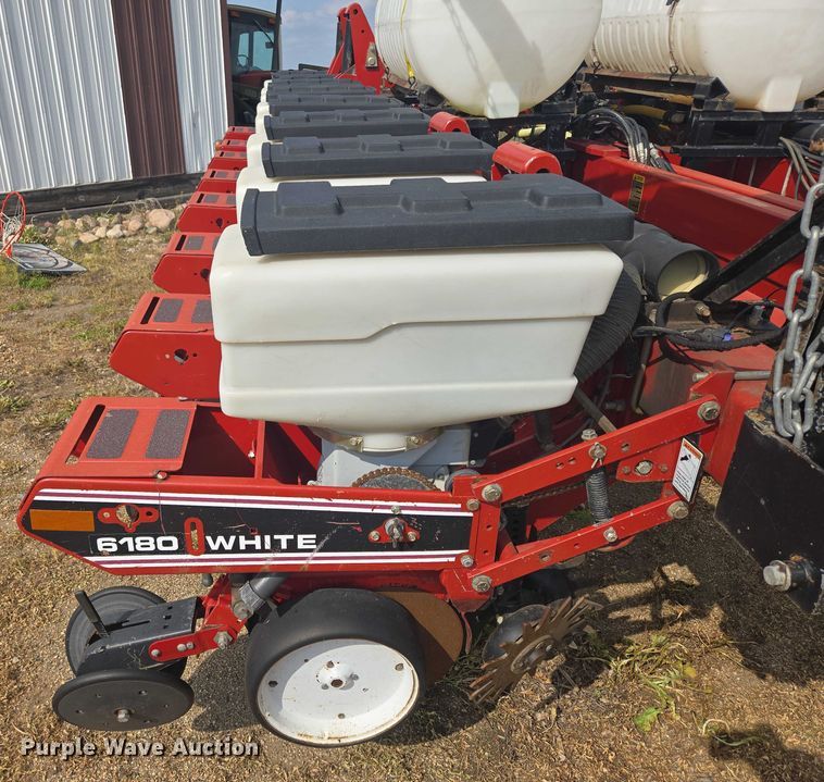 image for item DR4442 1996 AGCO White 6180 planter