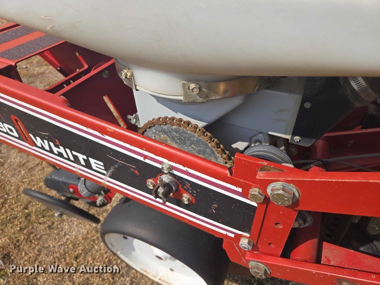 image for item DR4442 1996 AGCO White 6180 planter