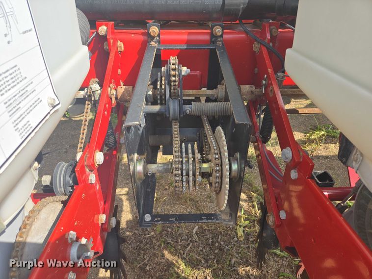 image for item DR4442 1996 AGCO White 6180 planter