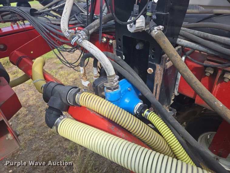 image for item DR4442 1996 AGCO White 6180 planter