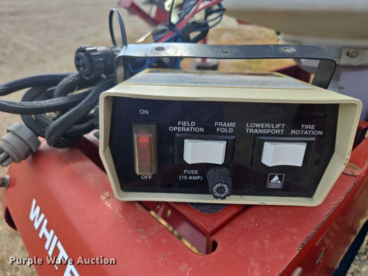 image for item DR4442 1996 AGCO White 6180 planter