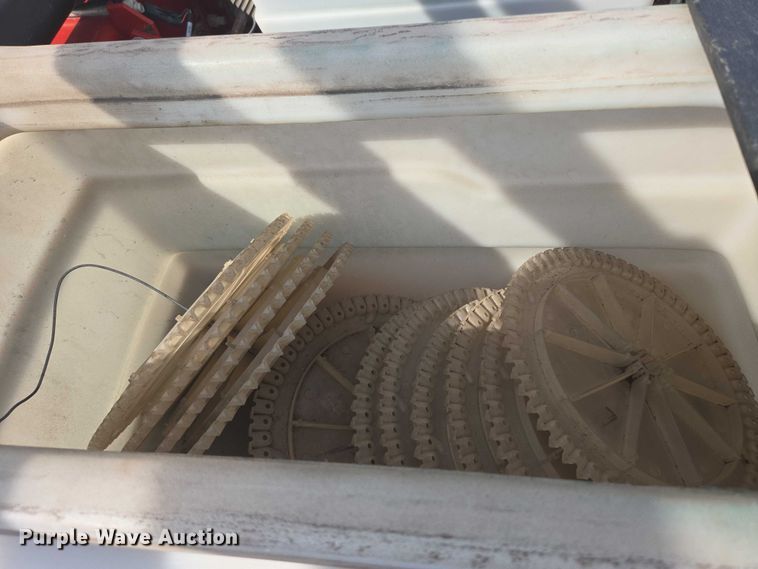 image for item DR4442 1996 AGCO White 6180 planter