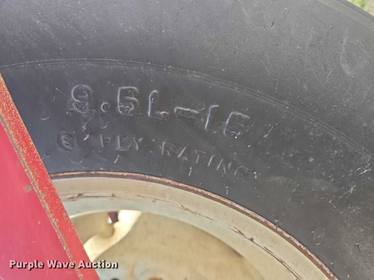 image for item DR4442 1996 AGCO White 6180 planter