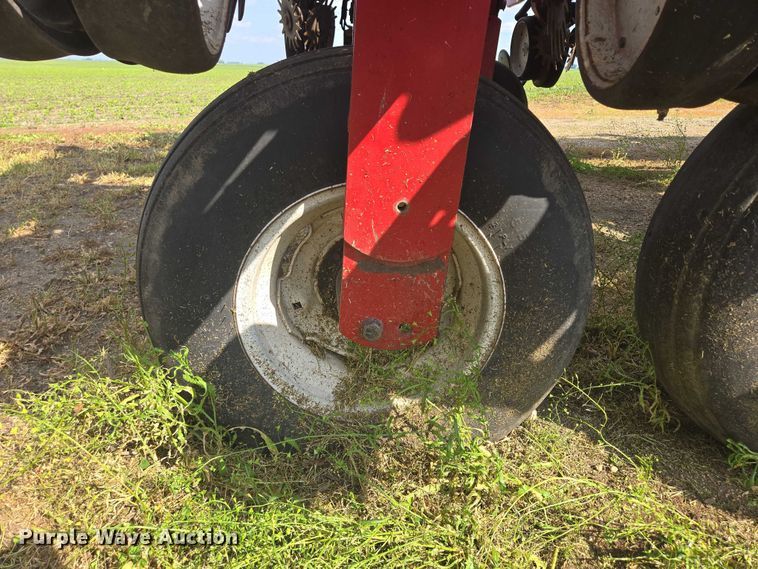 image for item DR4442 1996 AGCO White 6180 planter