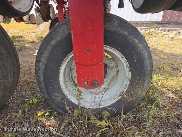 image for item DR4442 1996 AGCO White 6180 planter