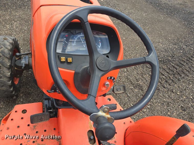 image for item DT4896 Kubota L3301D MFWD tractor