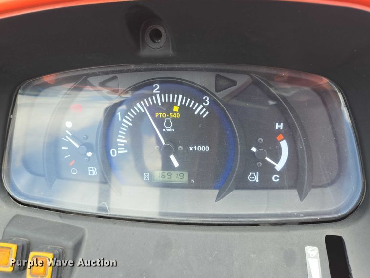 image for item DT4896 Kubota L3301D MFWD tractor