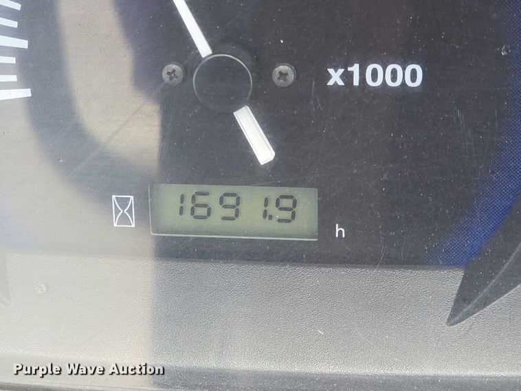 image for item DT4896 Kubota L3301D MFWD tractor