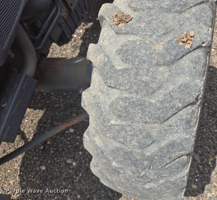 image for item DT4896 Kubota L3301D MFWD tractor