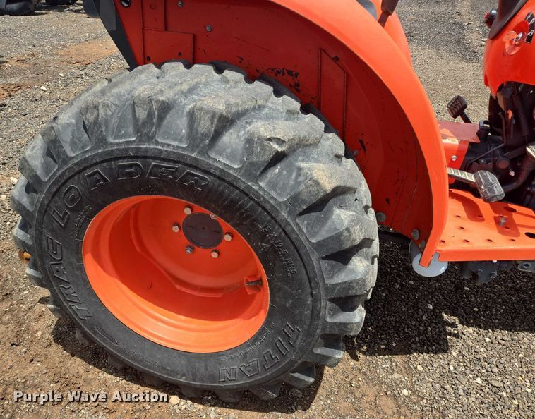 image for item DT4896 Kubota L3301D MFWD tractor