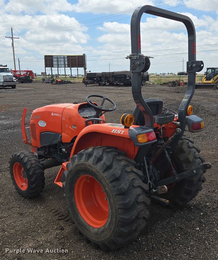 image for item DT4897 Kubota L3301D MFWD tractor