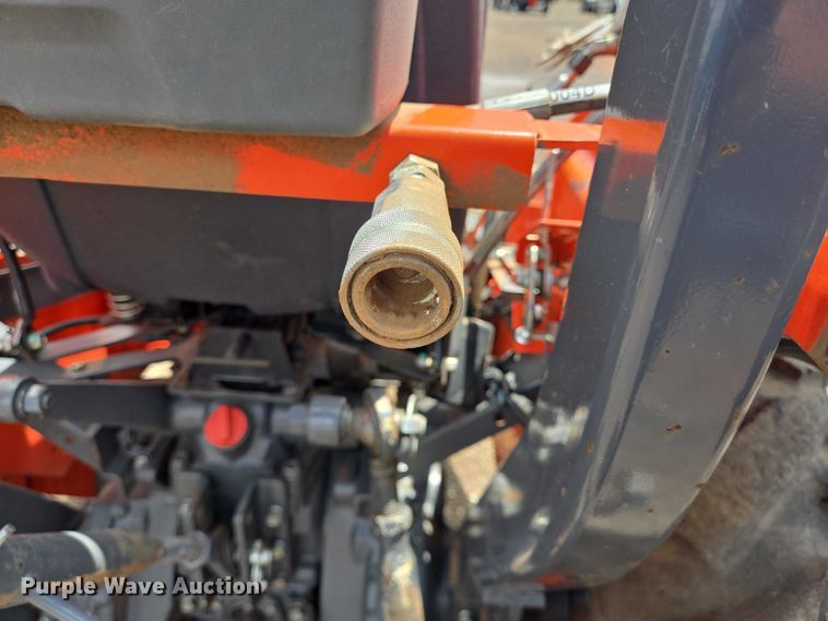 image for item DT4897 Kubota L3301D MFWD tractor