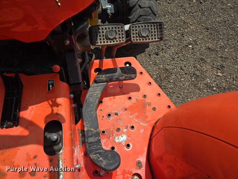 image for item DT4897 Kubota L3301D MFWD tractor