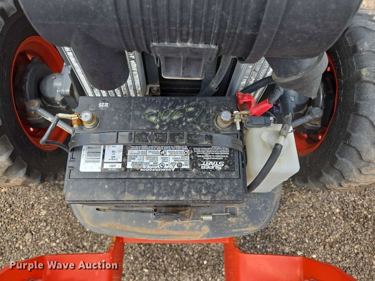 image for item DT4897 Kubota L3301D MFWD tractor