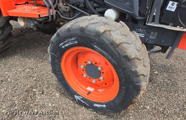 image for item DT4897 Kubota L3301D MFWD tractor