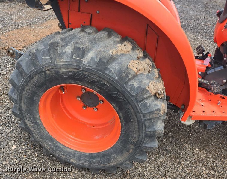 image for item DT4897 Kubota L3301D MFWD tractor
