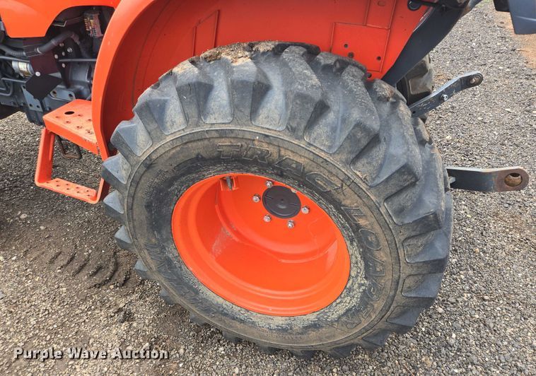 image for item DT4897 Kubota L3301D MFWD tractor