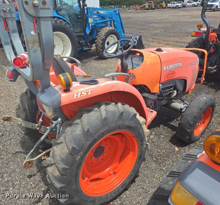 image for item DT4898 Kubota L3800 MFWD tractor