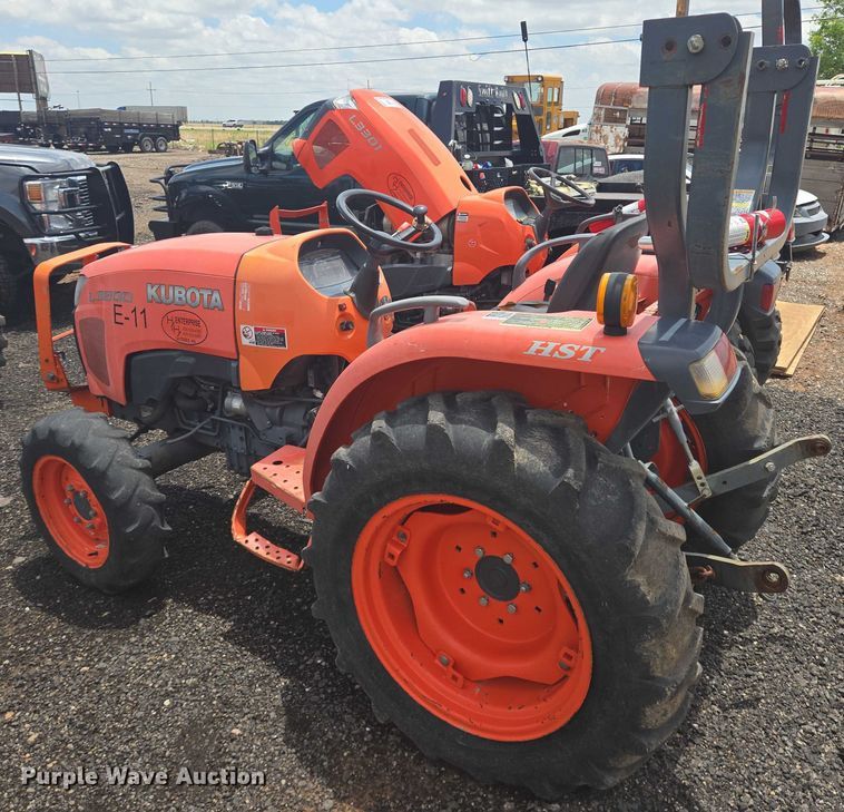 image for item DT4898 Kubota L3800 MFWD tractor