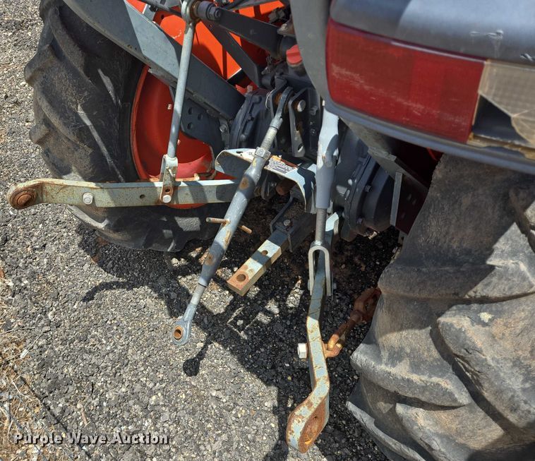 image for item DT4898 Kubota L3800 MFWD tractor