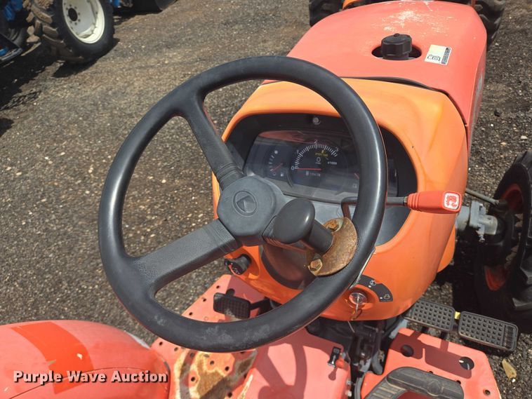 image for item DT4898 Kubota L3800 MFWD tractor
