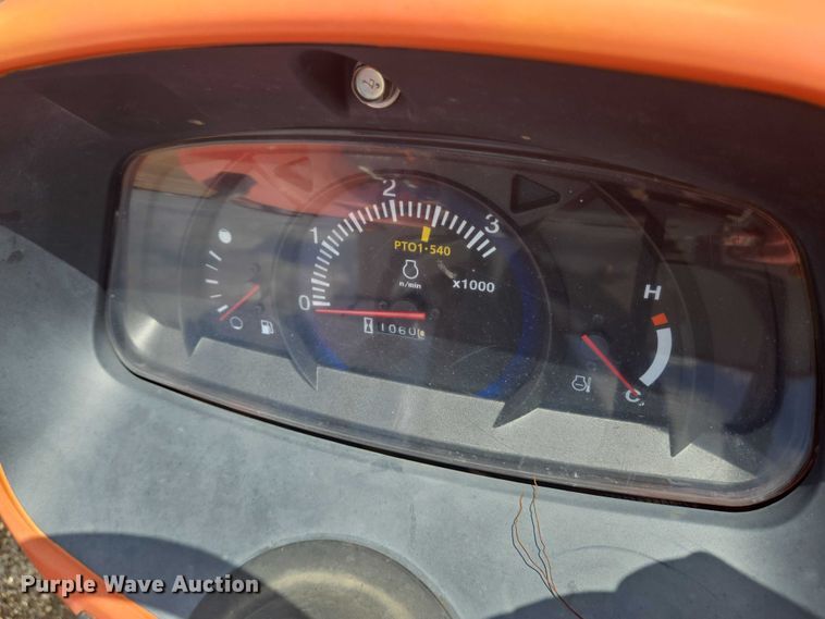 image for item DT4898 Kubota L3800 MFWD tractor