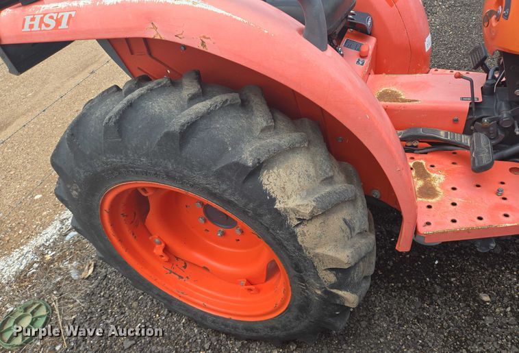 image for item DT4898 Kubota L3800 MFWD tractor
