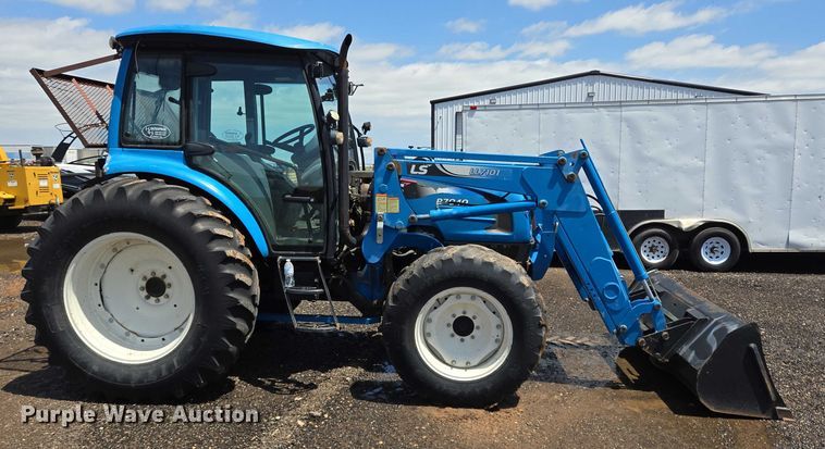 image for item DT4900 LS Mtron P7040 MFWD tractor