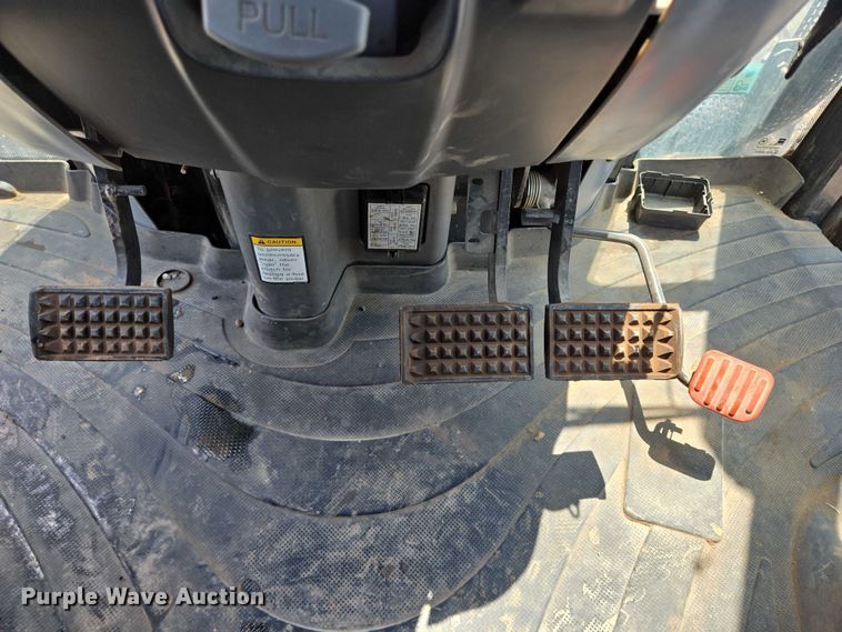 image for item DT4900 LS Mtron P7040 MFWD tractor