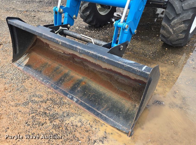 image for item DT4901 LS P7040C MFWD tractor