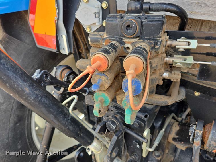 image for item DT4901 LS P7040C MFWD tractor